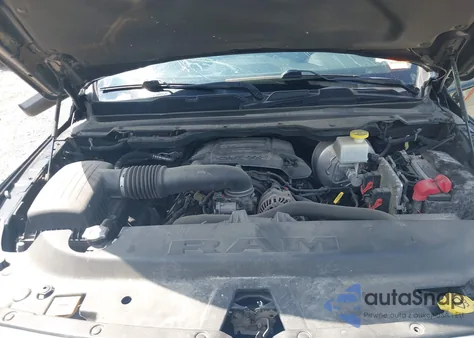 2019 Ram 1500 Big Horn из США, поврежденный, VIN 1C6SRFBTXKN856816